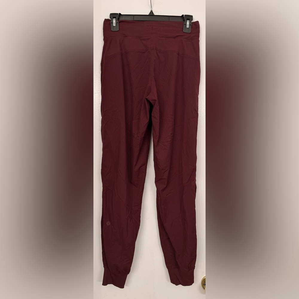 Lululemon Dance Studio Mid Rise Jogger Full Length Garnet Size 6 - Picture 5 of 8